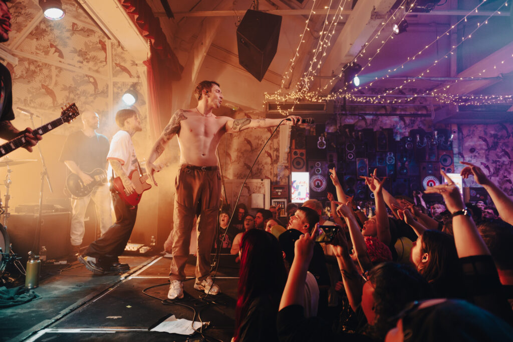 Trash Boat at Deaf Institure – video